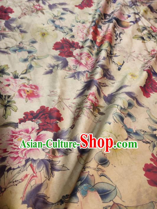 China Traditional Peony Pattern Gambiered Guangdong Gauze Cheongsam Satin Fabric Classical Beige Silk Cloth China Traditional Peony Pattern Gambiered Guangdong Gauze Cheongsam Satin Fabric Classical Beige Silk Cloth