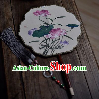 China Handmade Lotus Pattern Palace Fan Traditional Silk Fan Song Dynasty Palace Lady Fan