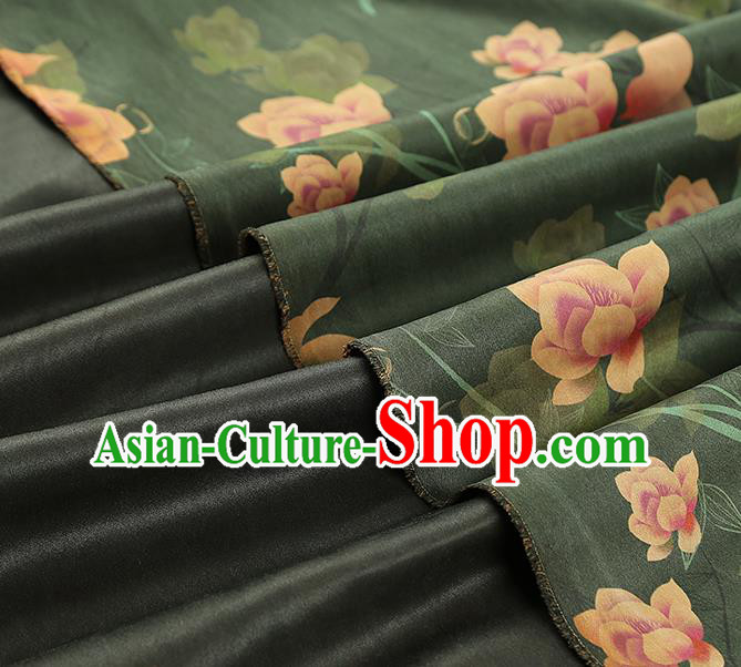 China Classical Cheongsam Green Silk Fabric Gambiered Guangdong Gauze Traditional Mangnolia Pattern Brocade China Classical Cheongsam Green Silk Fabric Gambiered Guangdong Gauze Traditional Mangnolia Pattern Brocade