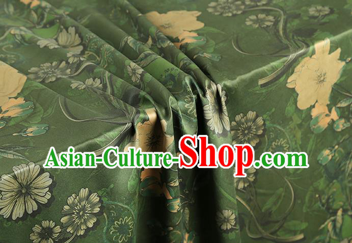 China Classical Cheongsam Silk Fabric Gambiered Guangdong Gauze Traditional Pattern Green Brocade China Classical Cheongsam Silk Fabric Gambiered Guangdong Gauze Traditional Pattern Green Brocade