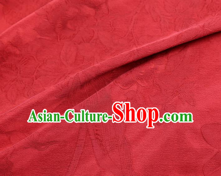 China Traditional Gambiered Guangdong Gauze Classical Cheongsam Jacquard Red Silk Fabric China Traditional Gambiered Guangdong Gauze Classical Cheongsam Jacquard Red Silk Fabric