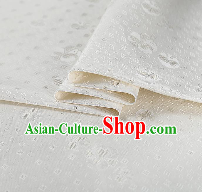 China Classical Cheongsam White Silk Fabric Traditional Tang Suit Brocade Drapery China Classical Cheongsam White Silk Fabric Traditional Tang Suit Brocade Drapery