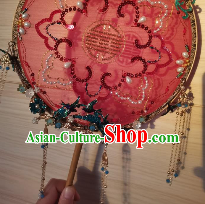 China Embroidered Circular Fan Traditional Wedding Red Silk Fan Handmade Bride Tassel Palace Fan China Embroidered Circular Fan Traditional Wedding Red Silk Fan Handmade Bride Tassel Palace Fan