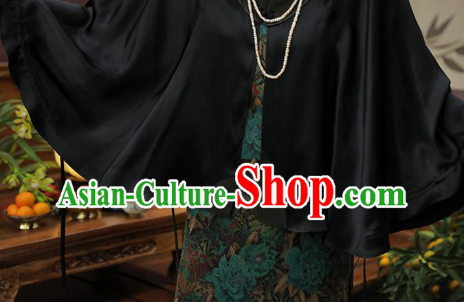 China Traditional Women Tang Suit Outer Garment Classical Black Gambiered Guangdong Gauze Cloak China Traditional Women Tang Suit Outer Garment Classical Black Gambiered Guangdong Gauze Cloak