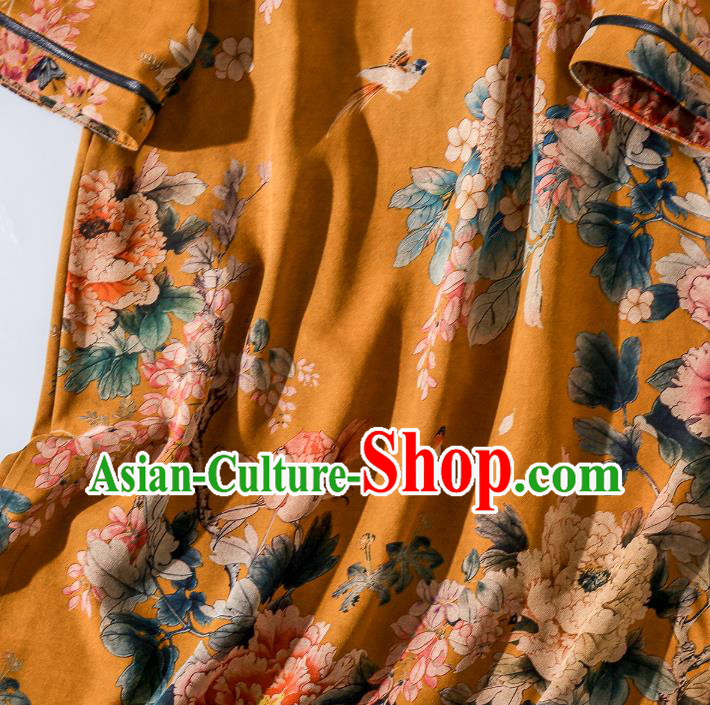 China Classical Outer Garment Costume Traditional Tang Suit Yellow Silk Long Dust Coat China Classical Outer Garment Costume Traditional Tang Suit Yellow Silk Long Dust Coat