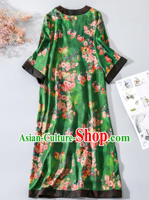 China Classical Begonia Pattern Tang Suit Dust Coat Traditional Cheongsam Green Silk Overcoat China Classical Begonia Pattern Tang Suit Dust Coat Traditional Cheongsam Green Silk Overcoat