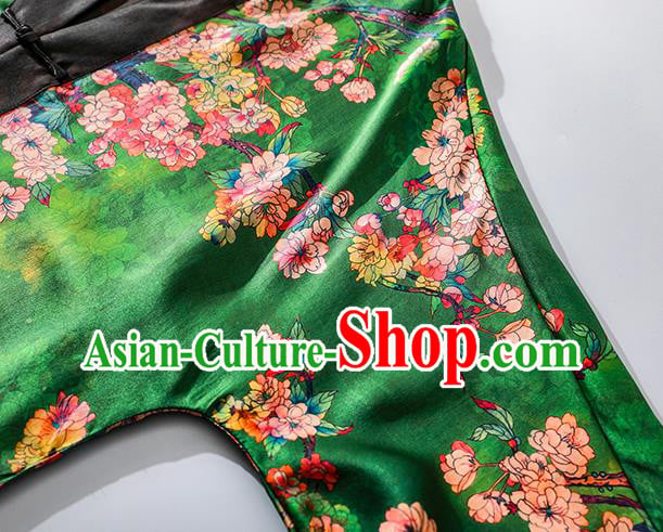 China Classical Begonia Pattern Tang Suit Dust Coat Traditional Cheongsam Green Silk Overcoat China Classical Begonia Pattern Tang Suit Dust Coat Traditional Cheongsam Green Silk Overcoat