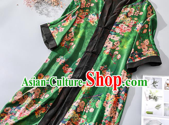 China Classical Begonia Pattern Tang Suit Dust Coat Traditional Cheongsam Green Silk Overcoat China Classical Begonia Pattern Tang Suit Dust Coat Traditional Cheongsam Green Silk Overcoat