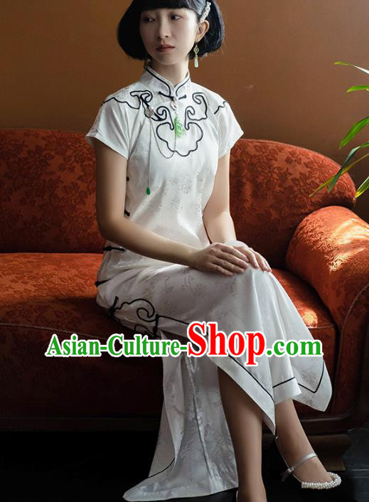 China National White Silk Qipao Dress Clothing Traditional Young Lady Slant Opening Cheongsam China National White Silk Qipao Dress Clothing Traditional Young Lady Slant Opening Cheongsam
