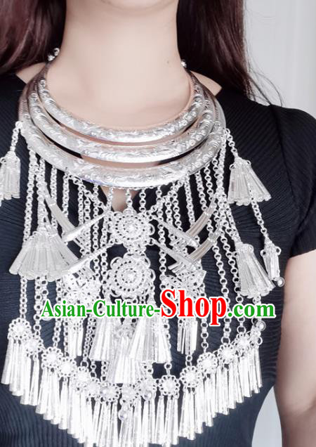 China Miao Nationality Silver Necklace Accessories Traditional Guizhou Ethnic Necklet Jewelry China Miao Nationality Silver Necklace Accessories Traditional Guizhou Ethnic Necklet Jewelry