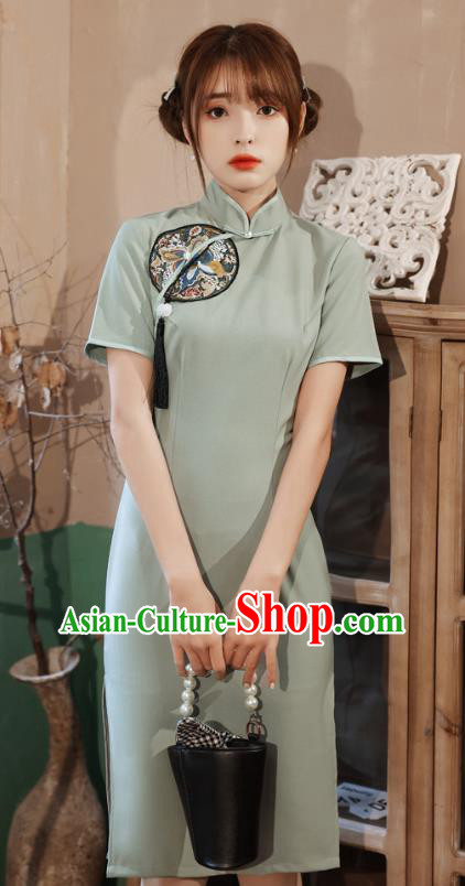 Chinese Classical Qipao Dress Traditional Young Girl Light Green Cheongsam Chinese Classical Qipao Dress Traditional Young Girl Light Green Cheongsam