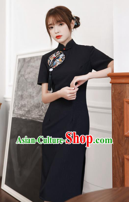 Chinese Traditional Young Girl Black Cheongsam Classical Qipao Dress Chinese Traditional Young Girl Black Cheongsam Classical Qipao Dress