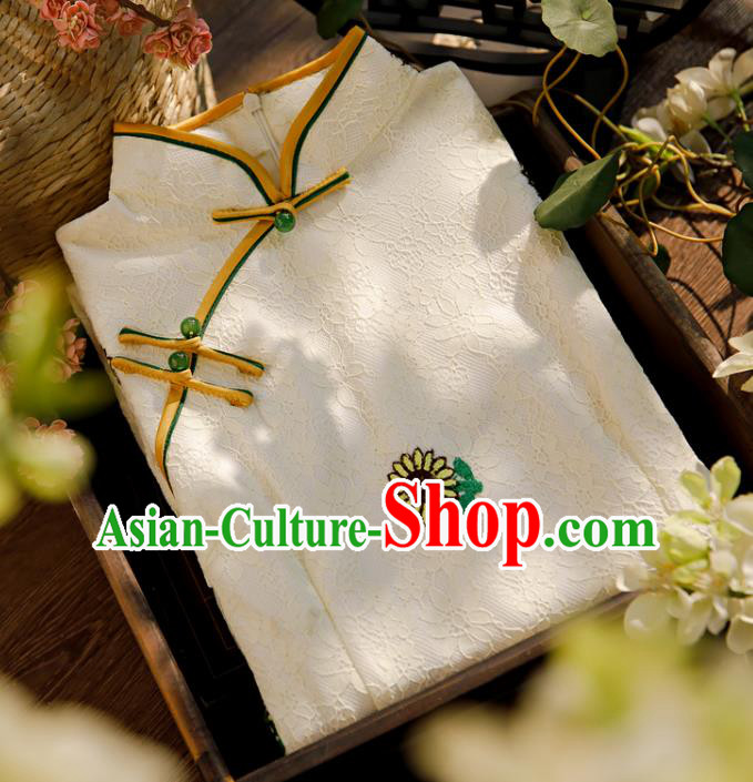 Chinese Traditional Young Lady Cheongsam Classical Printing Sunflowers White Lace Qipao Dress Chinese Traditional Young Lady Cheongsam Classical Printing Sunflowers White Lace Qipao Dress