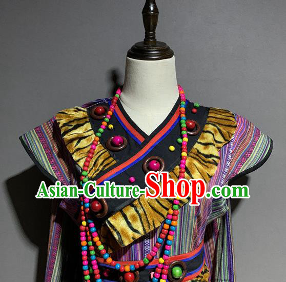 Chinese Yi Nationality Minority Costumes Ethnic Woman Folk Dance Clothing and Headpiece Chinese Yi Nationality Minority Costumes Ethnic Woman Folk Dance Clothing and Headpiece