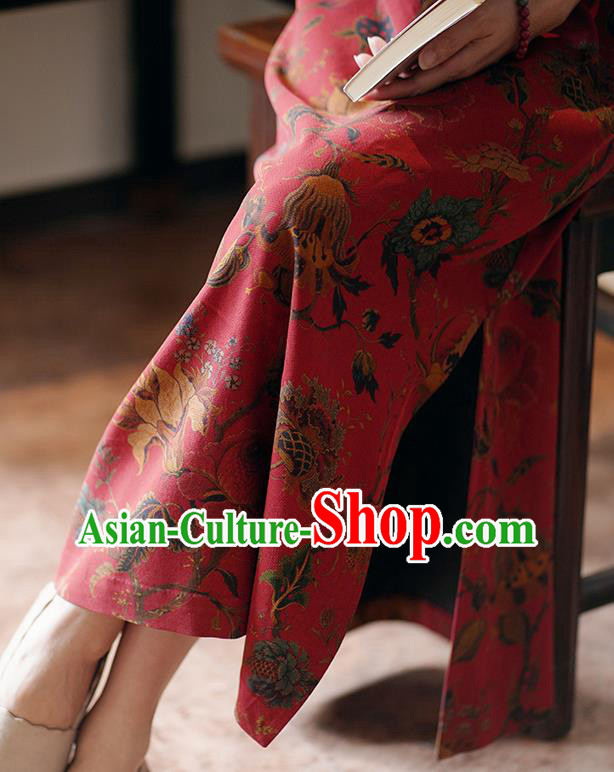 China National Gambiered Guangdong Gauze Long Qipao Classical Red Silk Cheongsam Dress China National Gambiered Guangdong Gauze Long Qipao Classical Red Silk Cheongsam Dress