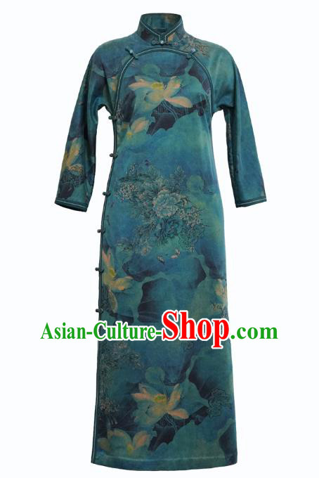 China Classical Lotus Pattern Green Silk Qipao Dress National Female Long Cheongsam China Classical Lotus Pattern Green Silk Qipao Dress National Female Long Cheongsam