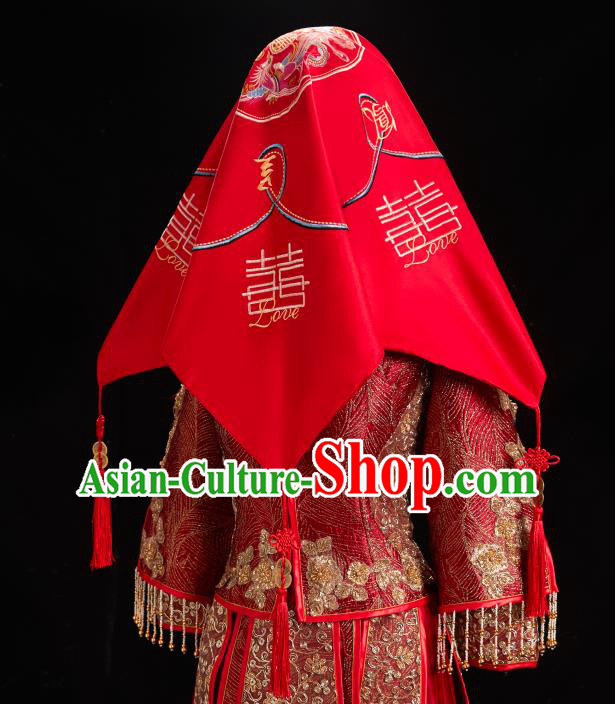 China Traditional Wedding Headdress Embroidered Dragon Phoenix Bridal Veil Xiuhe Suit Red Satin Kerchief China Traditional Wedding Headdress Embroidered Dragon Phoenix Bridal Veil Xiuhe Suit Red Satin Kerchief