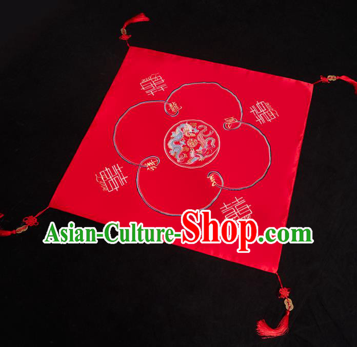China Traditional Wedding Headdress Embroidered Dragon Phoenix Bridal Veil Xiuhe Suit Red Satin Kerchief China Traditional Wedding Headdress Embroidered Dragon Phoenix Bridal Veil Xiuhe Suit Red Satin Kerchief