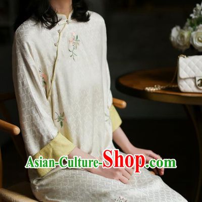 Republic of China Embroidered Beige Cheongsam Costume Traditional Minguo Young Lady Qipao Dress