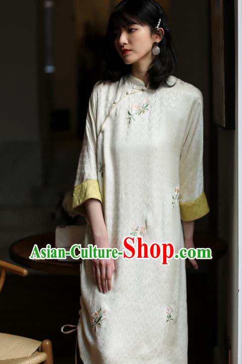 Republic of China Embroidered Beige Cheongsam Costume Traditional Minguo Young Lady Qipao Dress Republic of China Embroidered Beige Cheongsam Costume Traditional Minguo Young Lady Qipao Dress