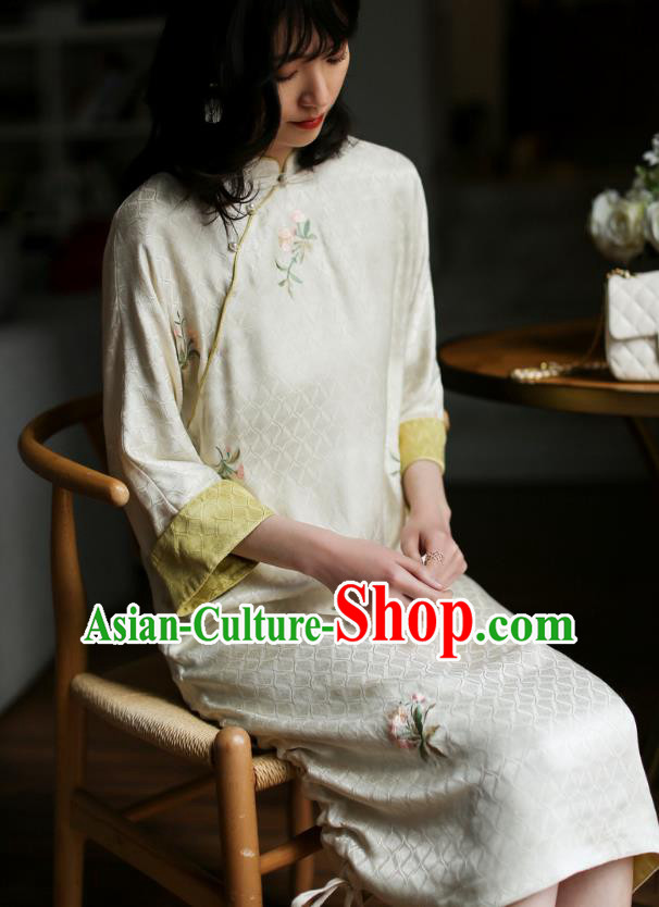 Republic of China Embroidered Beige Cheongsam Costume Traditional Minguo Young Lady Qipao Dress Republic of China Embroidered Beige Cheongsam Costume Traditional Minguo Young Lady Qipao Dress