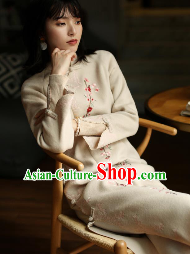 China Winter Embroidered Beige Woolen Cheongsam Costume Traditional Young Woman Stand Collar Qipao Dress China Winter Embroidered Beige Woolen Cheongsam Costume Traditional Young Woman Stand Collar Qipao Dress