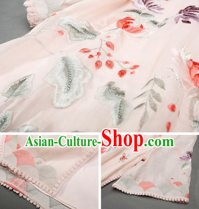 China Classical Pink Ramine Cheongsam Costume Traditional Young Woman Embroidered Chrysanthemum Qipao Dress China Classical Pink Ramine Cheongsam Costume Traditional Young Woman Embroidered Chrysanthemum Qipao Dress