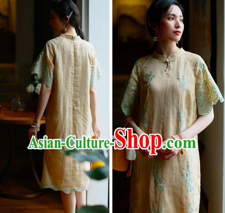 China Classical Light Yellow Ramine Cheongsam Costume Traditional Young Woman Embroidered Qipao Dress China Classical Light Yellow Ramine Cheongsam Costume Traditional Young Woman Embroidered Qipao Dress