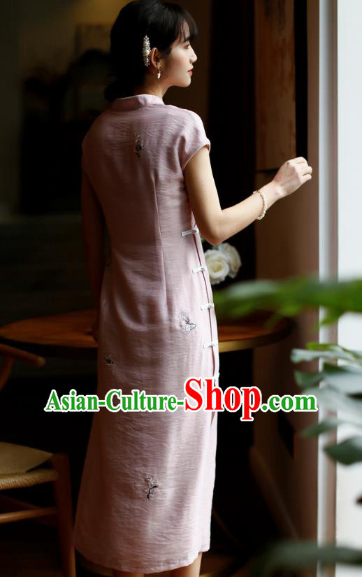 China Classical Young Lady Slim Cheongsam Costume Traditional Embroidered Lilac Silk Qipao Dress China Classical Young Lady Slim Cheongsam Costume Traditional Embroidered Lilac Silk Qipao Dress