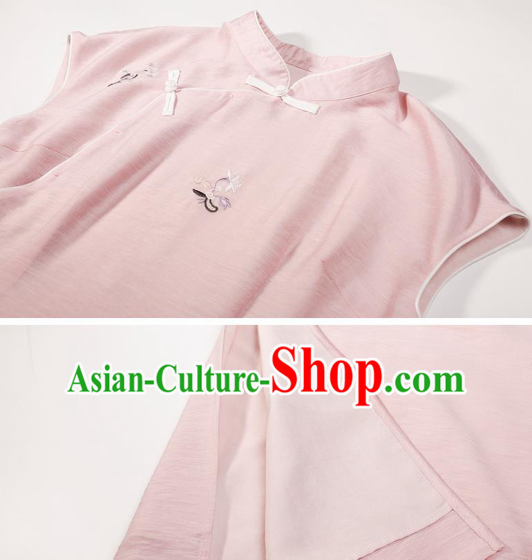 China Classical Young Lady Slim Cheongsam Costume Traditional Embroidered Lilac Silk Qipao Dress China Classical Young Lady Slim Cheongsam Costume Traditional Embroidered Lilac Silk Qipao Dress