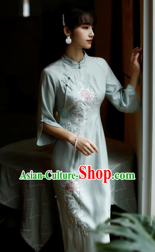 China Classical Cheongsam Costume Traditional Embroidered Light Green Qipao Dress China Classical Cheongsam Costume Traditional Embroidered Light Green Qipao Dress