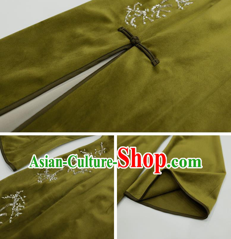 China Classical Dance Cheongsam Costume Traditional Young Lady Green Pleuche Qipao Dress China Classical Dance Cheongsam Costume Traditional Young Lady Green Pleuche Qipao Dress
