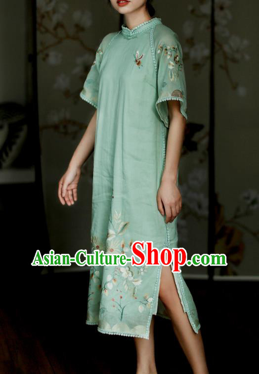 China Classical Embroidered Green Cheongsam Costume Traditional Young Lady Qipao Dress China Classical Embroidered Green Cheongsam Costume Traditional Young Lady Qipao Dress