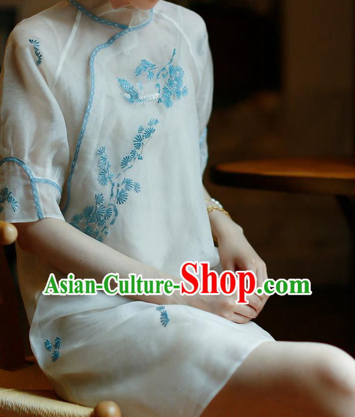 China Modern Cheongsam Costume Traditional Embroidered White Organdy Short Qipao Dress