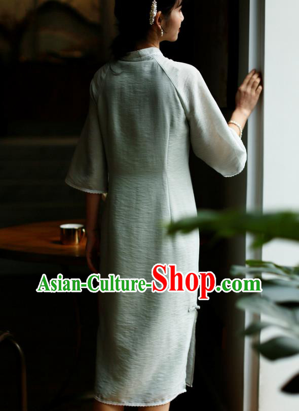 China Classical Cheongsam Costume Traditional Young Lady Embroidered Light Green Qipao Dress China Classical Cheongsam Costume Traditional Young Lady Embroidered Light Green Qipao Dress