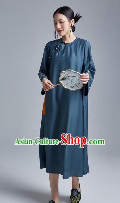 China Classical Embroidered Loose Cheongsam Costume Traditional Young Lady Navy Silk Qipao Dress China Classical Embroidered Loose Cheongsam Costume Traditional Young Lady Navy Silk Qipao Dress