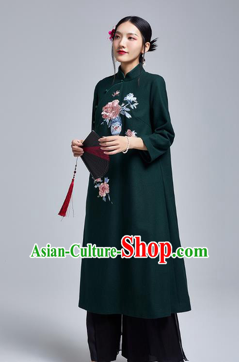 China Classical Atrovirens Woolen Cheongsam Costume Traditional Young Lady Embroidered Qipao Dress China Classical Atrovirens Woolen Cheongsam Costume Traditional Young Lady Embroidered Qipao Dress
