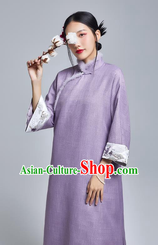 China Classical Cheongsam Costume Traditional Young Lady Embroidered Violet Qipao Dress China Classical Cheongsam Costume Traditional Young Lady Embroidered Violet Qipao Dress