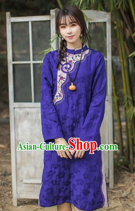 China Traditional Young Lady Slant Opening Qipao Dress Classical Embroidered Purple Cheongsam China Traditional Young Lady Slant Opening Qipao Dress Classical Embroidered Purple Cheongsam