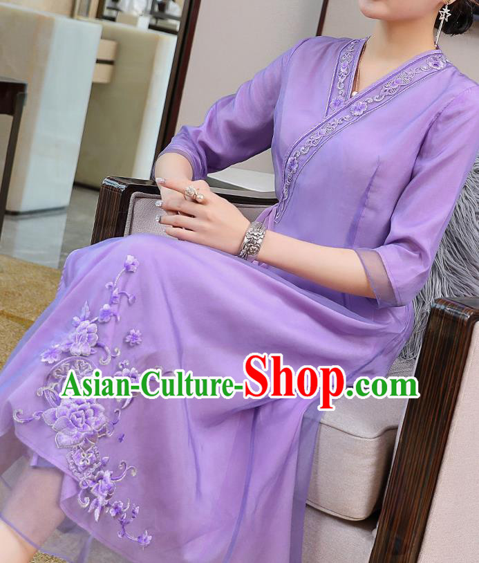 China Classical Young Woman Embroidered Cheongsam Costume Traditional Tang Suit Purple Organdy Qipao Dress China Classical Young Woman Embroidered Cheongsam Costume Traditional Tang Suit Purple Organdy Qipao Dress