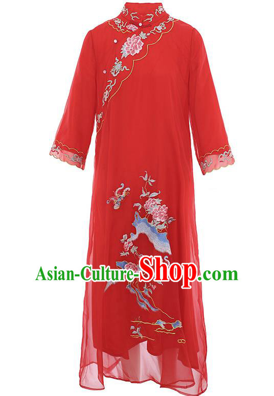 China Classical Embroidered Red Organdy Cheongsam Tang Suit Qipao Dress Traditional Young Woman Costume China Classical Embroidered Red Organdy Cheongsam Tang Suit Qipao Dress Traditional Young Woman Costume