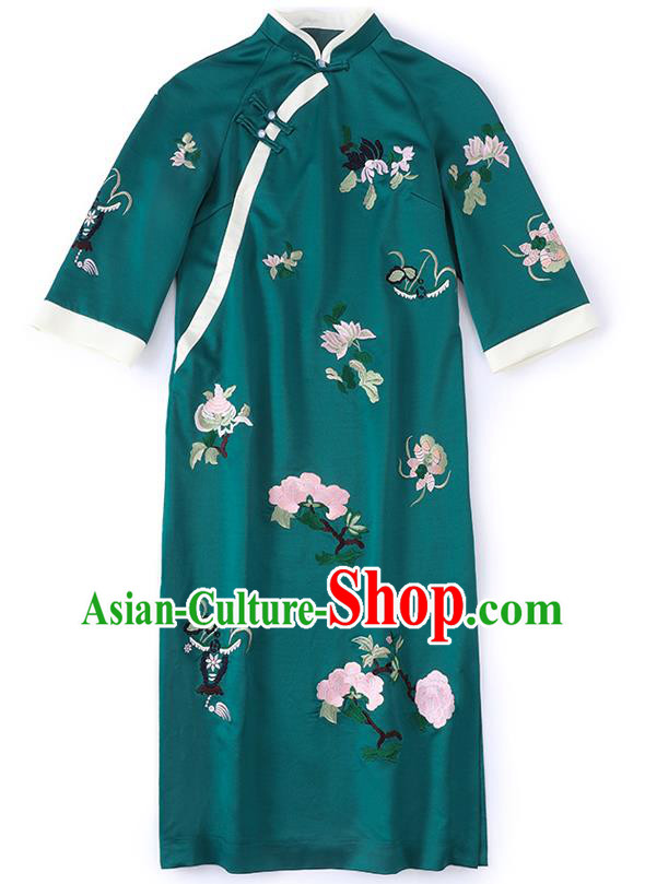 China Traditional Tang Suit Qipao Dress Classical Embroidered Green Silk Cheongsam China Traditional Tang Suit Qipao Dress Classical Embroidered Green Silk Cheongsam