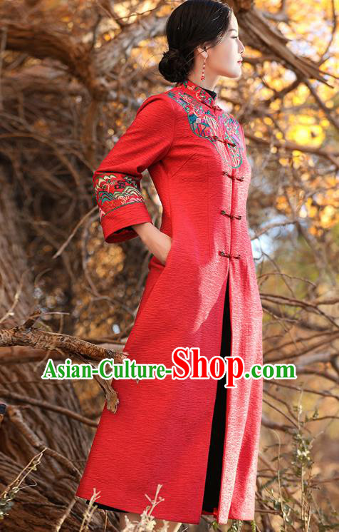 Chinese Traditional Embroidered Outer Garment National Tang Suit Red Dust Coat Chinese Traditional Embroidered Outer Garment National Tang Suit Red Dust Coat