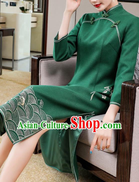 China Traditional Embroidered Green Wool Cheongsam Costume Classical Tang Suit Qipao Dress China Traditional Embroidered Green Wool Cheongsam Costume Classical Tang Suit Qipao Dress
