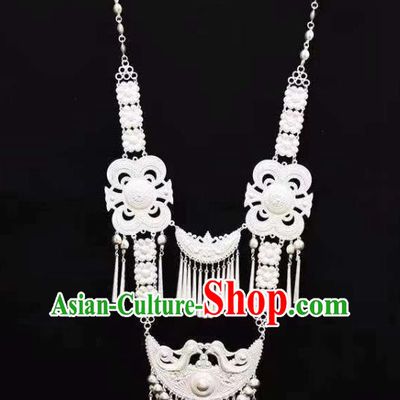 China Traditional Yi Nationality Silver Necklace Accessories Handmade Liangshan Ethnic Bride Necklet