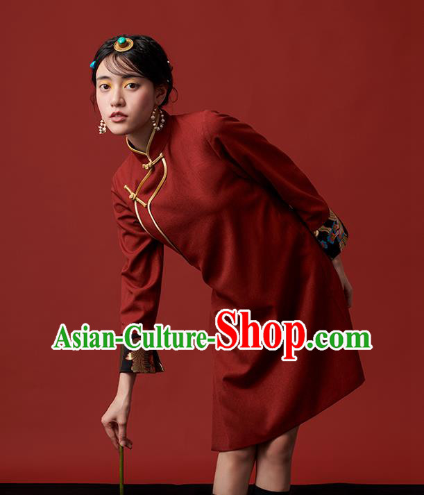 China Zang Nationality Red Dress Clothing Tibetan Ethnic Young Lady Costume China Zang Nationality Red Dress Clothing Tibetan Ethnic Young Lady Costume