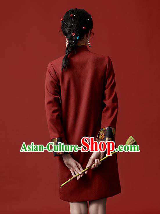China Zang Nationality Red Dress Clothing Tibetan Ethnic Young Lady Costume China Zang Nationality Red Dress Clothing Tibetan Ethnic Young Lady Costume
