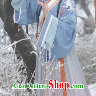 China Ancient Imperial Concubine Embroidered Hanfu Dress Traditional Jin Dynasty Court Beauty Hanfu Clothing