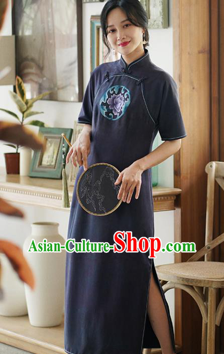 China Classical Cheongsam Dress National Embroidered Peony Purple Silk Qipao Costume China Classical Cheongsam Dress National Embroidered Peony Purple Silk Qipao Costume