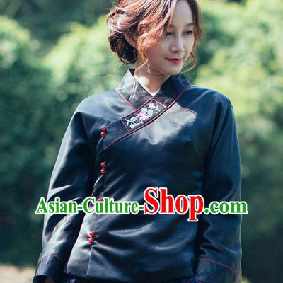 China Classical Embroidered Jacket National Women Clothing Tang Suit Black Silk Cotton Wadded Coat
